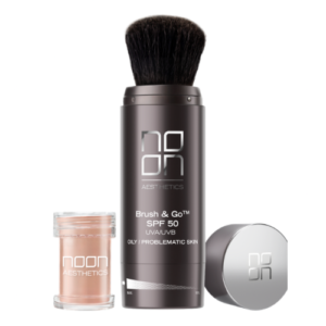 Noon Aesthetics Brush&Go™ (Mineralinė apsauginė pudra SPF 50) (Riebiai ir probleminei odai, Tone 2) 2 × 5 g
